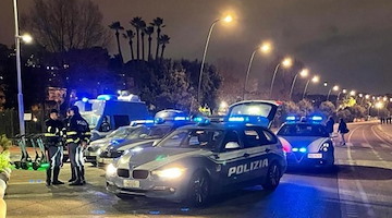 Tentato omicidio, porto d’armi, risse e droga: 23 persone escluse da aree urbane a Napoli