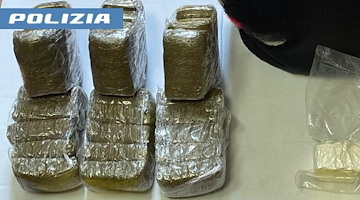 Torre del Greco, nasconde oltre 3 kg di droga nello zaino: arrestato un 31enne 
