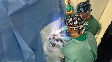 Tumore vascolare cerebrale rimosso con il laser in risonanza magnetica, bimbo di 8 anni dimesso dal Santobono