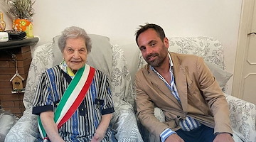 Vico Equense festeggia i 100 anni di Giuseppina Savarese: memoria viva della comunità