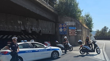 Vico Equense, tolleranza zero contro la guida pericolosa: sei patenti ritirate in un solo giorno