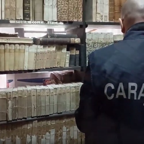 Degrado e abbandono: a Capri sequestrata la storica biblioteca comunale "Luigi Bladier" <br />&copy; Carabinieri del Nucleo Tutela Patrimonio Culturale
