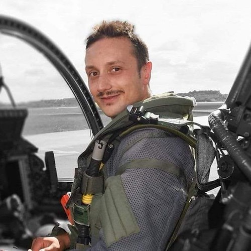 A Cardito l'ultimo saluto a Fabio Antonio Altruda, il pilota dell’Aeronautica morto in Sicilia 