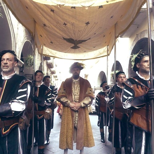 A Cava de’ Tirreni si rivivono i fasti del Corteo di Carlo V