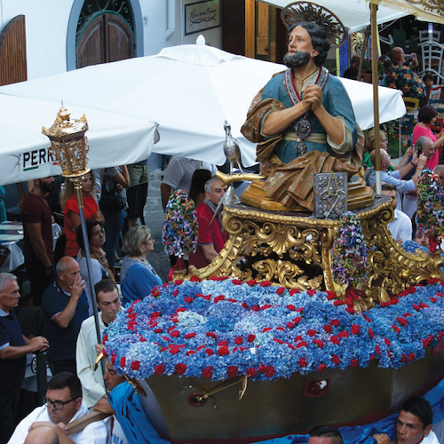 A Cetara ieri i 29 colpi che annunciano la Festa di San Pietro: tradizioni e riti /VIDEO