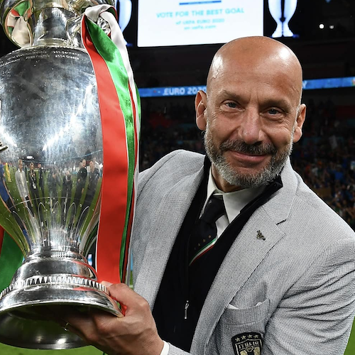 A Londra l'ultimo saluto a Gianluca Vialli, funerali in forma strettamente privata 