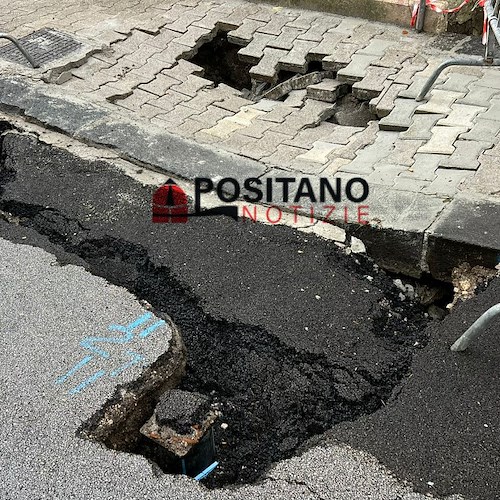 A Maiori sprofonda la strada in Via Nuova Chiunzi<br />&copy; Massimiliano D'Uva