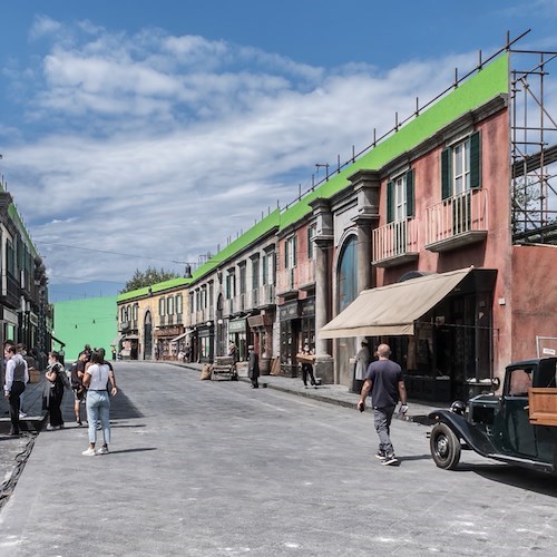 A Napoli si presenta il libro con le foto di scena de "Il Commissario Ricciardi": in 80 scatti il successo della fiction Rai con Lino Guanciale