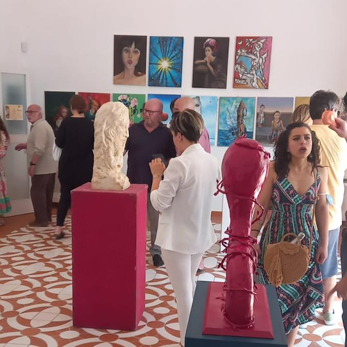 A Positano approda la mostra "Rinascere si può", al via ricco programma di esposizioni artistiche