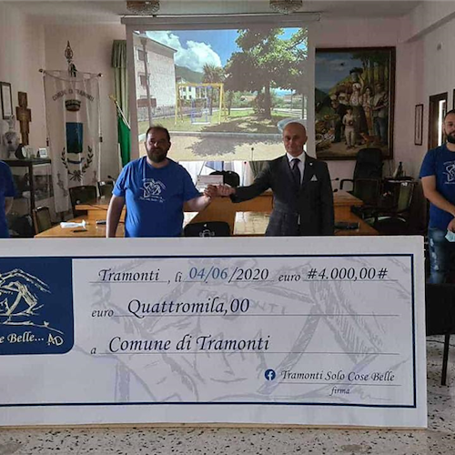 A Tramonti la solidarietà è di casa, cittadini donano 4mila euro per una giostra per disabili