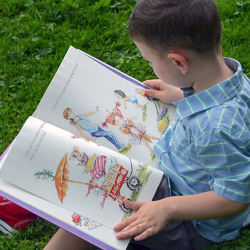 A Vico Equnese parte "Biblioporter", letture animate per bambini in Piazza Marconi