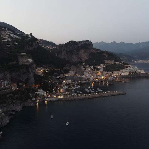 Ad Amalfi bandito project financing per rinnovare l’impianto di illuminazione pubblica