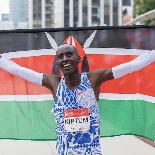 Addio a Kelvin Kiptum, morto a soli 24 anni il detentore del record mondiale di maratona