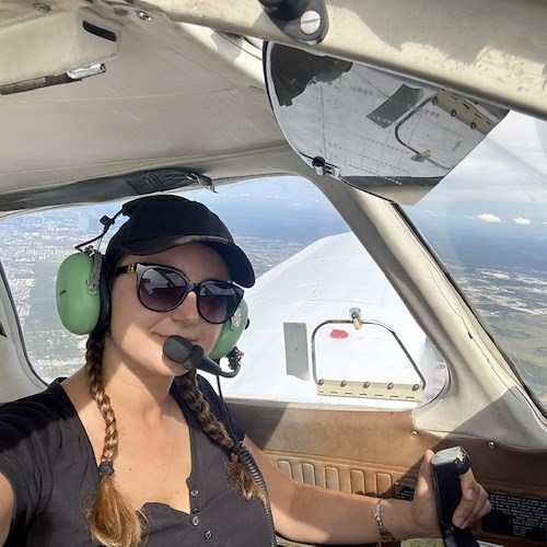 Aereo in avaria sulle Dolomiti, la pilota 22enne Silvia De Bon riesce a salvare tutti i passeggeri