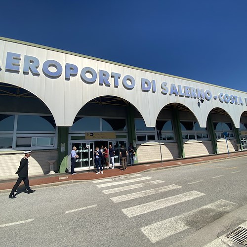 Aeroporto Salerno-Costa d'Amalfi, Petrosino diffidente sull'apertura: «Manca ancora decisione del Consiglio di Stato»