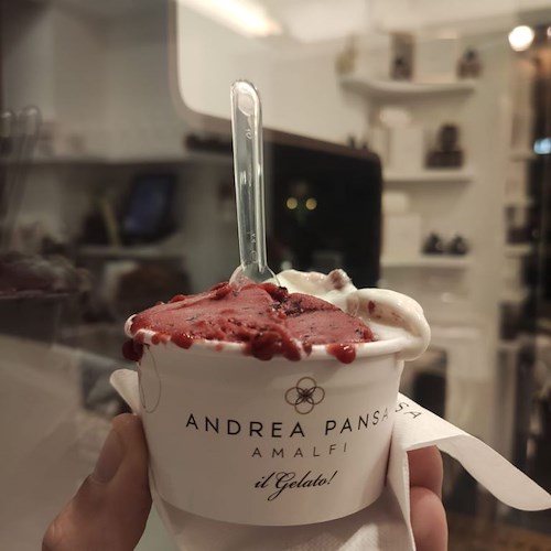 Ai piedi del Duomo di Amalfi Pansa inaugura una nuova boutique dedicata al gelato e al cioccolato 