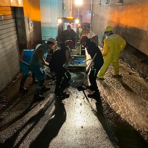 Alluvione a Monteforte Irpino, fiume di fango travolge la città. Il sindaco: «Nessun ferito»