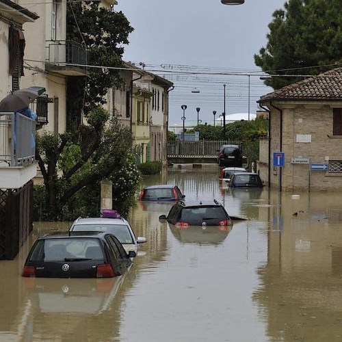 Alluvione nelle Marche: sale il numero dei morti, tra i dispersi anche mamma e figlia 