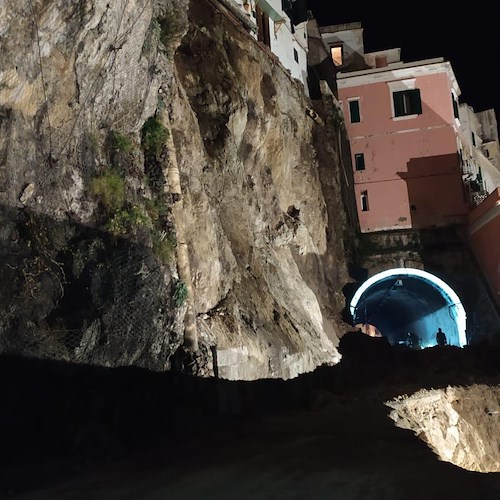 Amalfi: al via ricostruzione Ss163 franata, operai Anas al lavoro per costruire soletta in cemento armato