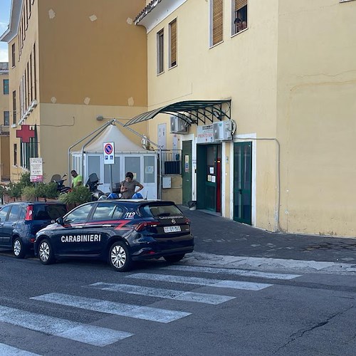 Amalfi, ciclista investito da un'auto in galleria: trasportato in ospedale 