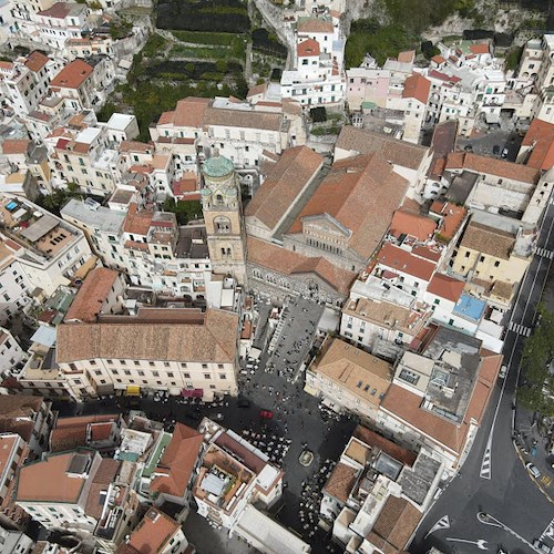 Amalfi Città Cardioprotetta: ecco 13 defibrillatori da posizionare nei punti strategici 