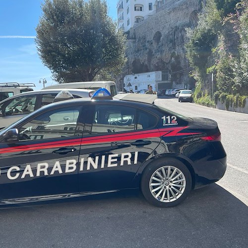 Amalfi, tenta truffa ad anziana: minorenne scoperto e fermato dai Carabinieri 
