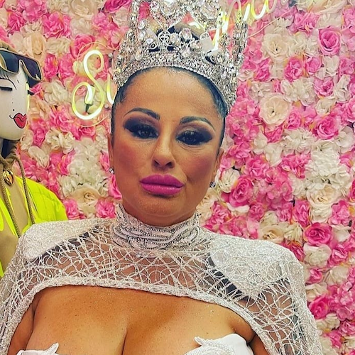 Ancora guai per la tiktoker Rita De Crescenzo: bloccata al porto col figlio che doveva essere in comunità