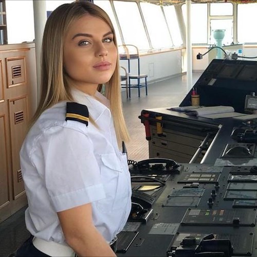 Angri, a soli 19 anni Carmen gira il mondo sulla nave "Grande Dakar": il suo sogno è diventare Capitano 