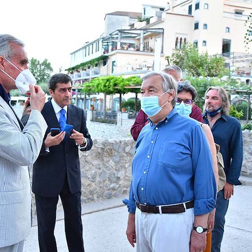 António Guterres (ONU) incantato da Ravello e dal concerto in omaggio ad Enrico Caruso