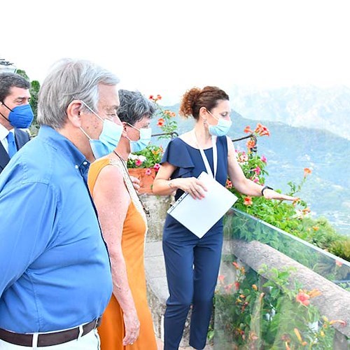 António Guterres (ONU) incantato da Ravello e dal concerto in omaggio ad Enrico Caruso
