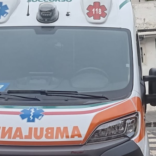 Anziano viene derubato del borsello, poi accusa malore e muore: tragedia a Napoli 