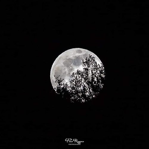  Arriva la Superluna, in Costa d’Amalfi l’ha fotografata Piero Ruggiero