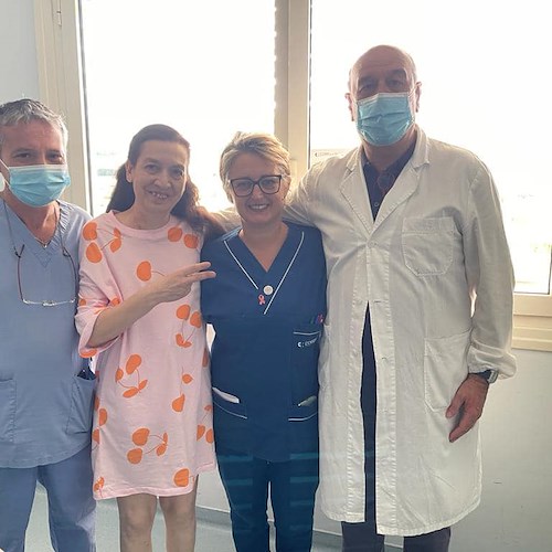 Asportato tumore che comprometteva 4 organi: salva 57enne dopo complesso intervento a Vallo della Lucania