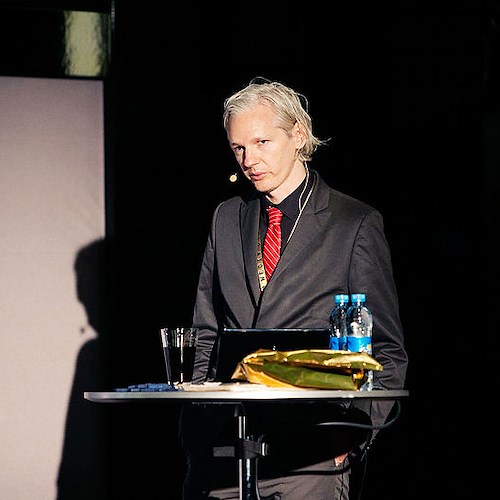 Assange, si avvicina estradizione negli Usa: parte la mobilitazione