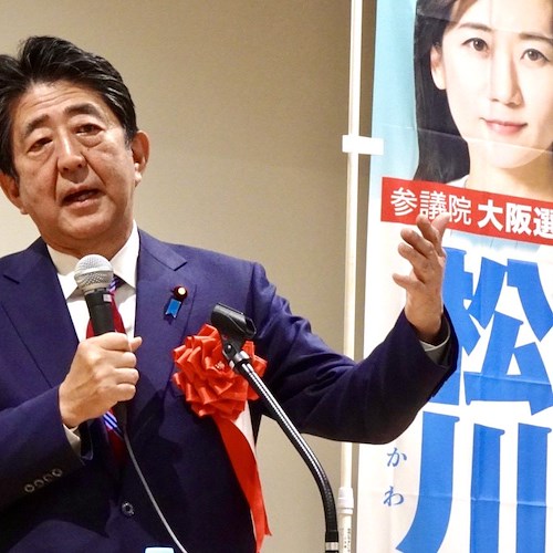 Attentato in Giappone, morto l'ex premier Shinzo Abe 