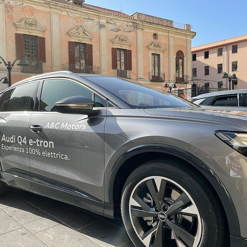 Audi Q4 e-tron in anteprima a Positano. Abbiamo visto il futuro: elettrizzante!