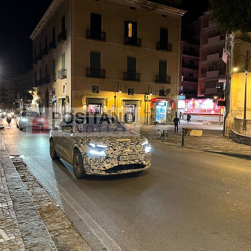 Audi Q6 E-Tron, avvistati in Costiera Amalfitana due prototipi camuffati 