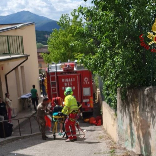 Auto nel giardino di asilo a L'Aquila, la donna indagata: «Chiedo scusa per la morte del piccolo Tommaso»