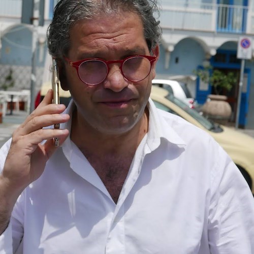 «Basta nutrire animali con avanzi di cucina, è abitudine malsana», l'appello del Sindaco di Minori ai cittadini 