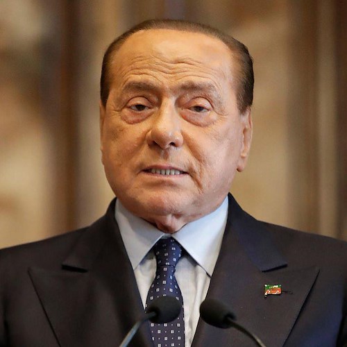 Berlusconi ridisegna Forza Italia: fuori Cattaneo e a rischio Ronzulli