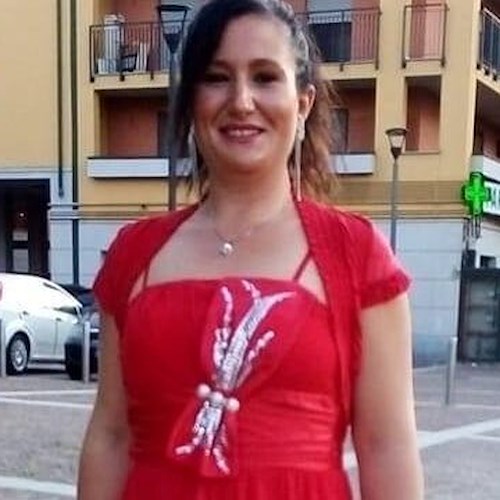 Bimba morta di stenti in casa, la mamma: «Volevo un futuro con il mio compagno»