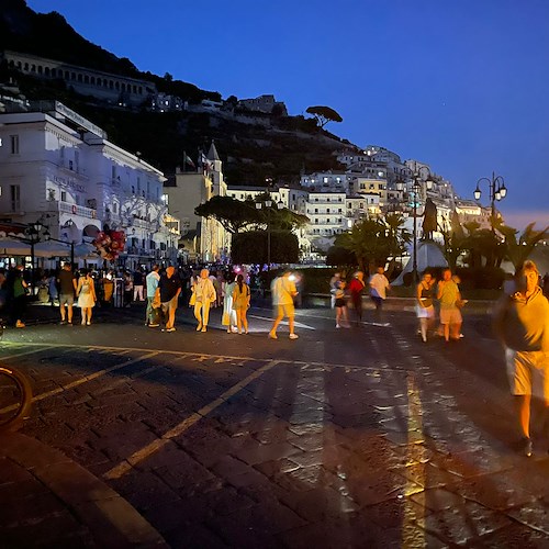 Blackout in Costiera Amalfitana, ad Amalfi una giovane donna investita in piazza Flavio Gioia 