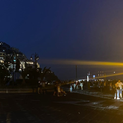 Blackout in Costiera Amalfitana, ad Amalfi una giovane donna investita in piazza Flavio Gioia 