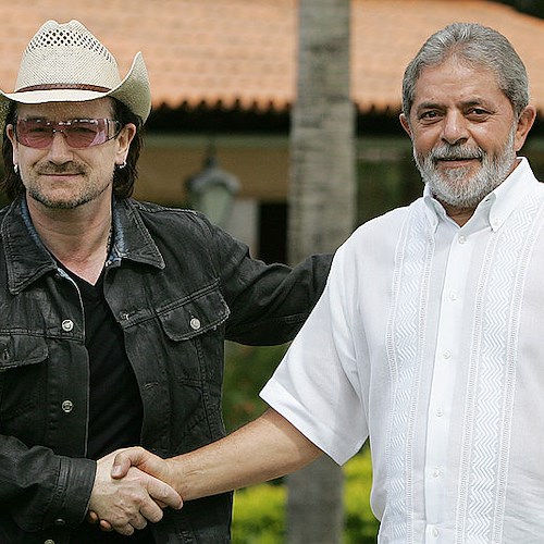 Brasile, domani le elezioni: duello tra il presidente uscente Bolsonaro e Lula