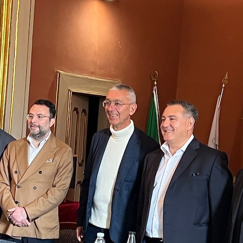 Calcio, ecco la nuova società del Costa d’Amalfi: passaggio di consegne tra Sal De Riso e Nicola Savino