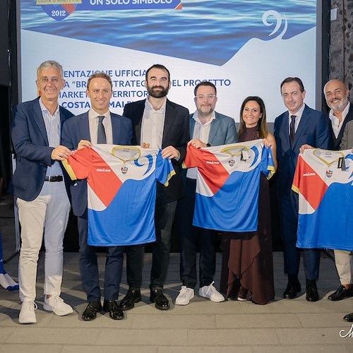 Presentazione F.C. Costa d'Amalfi <br />&copy; Michele Abbagnara