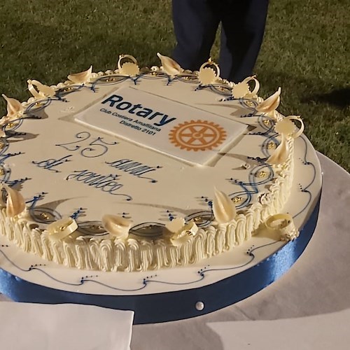 Cambio al vertice del Rotary Club Costiera Amalfitana: da Amalia Pisacane a Ulisse Di Palma, una presidenza all'insegna dell'unità