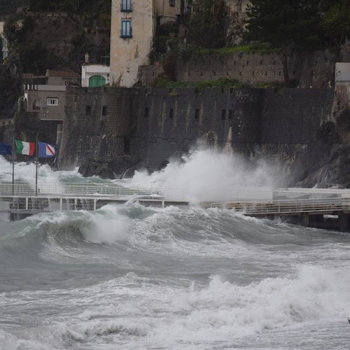 Campania, dalle 20 allerta meteo per vento forte e mare agitato 