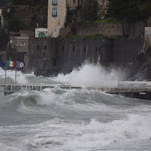 Campania, dalle 20 allerta meteo per vento forte e mare agitato 