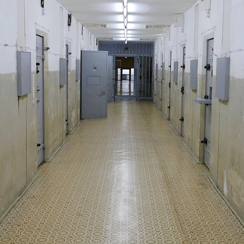 Carceri, suicidio di un detenuto di 25 anni a Torino. Cartabia: "Estate drammatica"